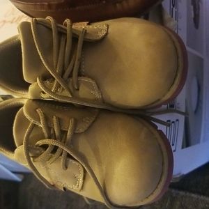Boys Shoe Bundle size 7